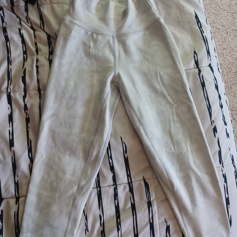P'tula 23' S white camo Stealth legging